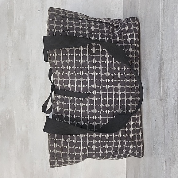 Kate Spade Black and White Geometric Diaper Bag - Picture 4 of 11